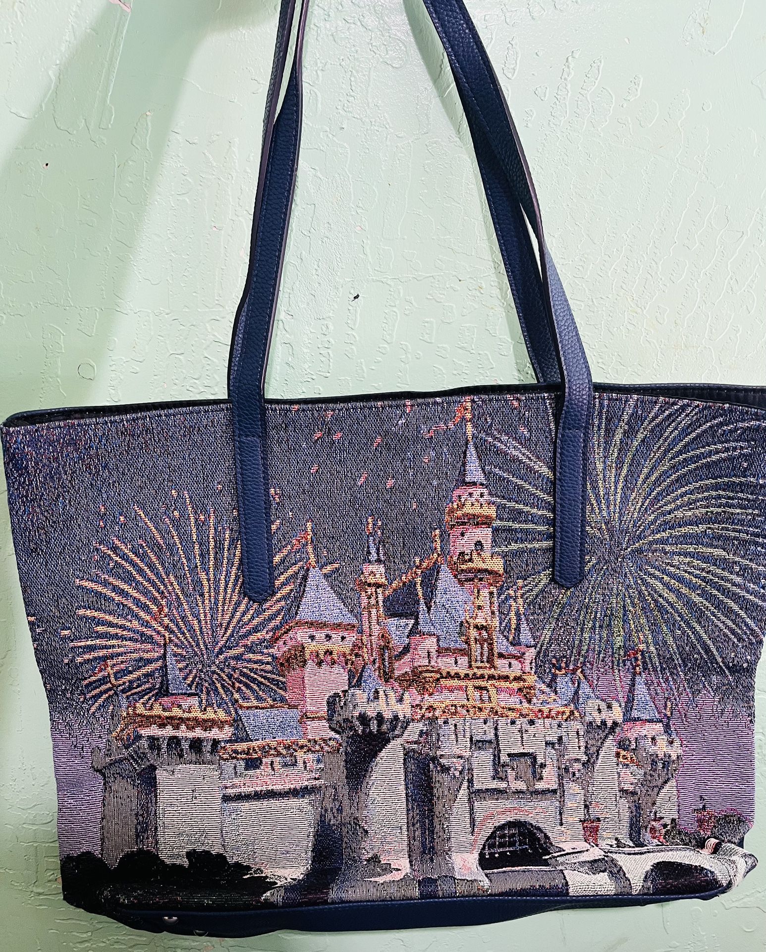 BRAND NEW DISNEYLAND TOTE BAG
