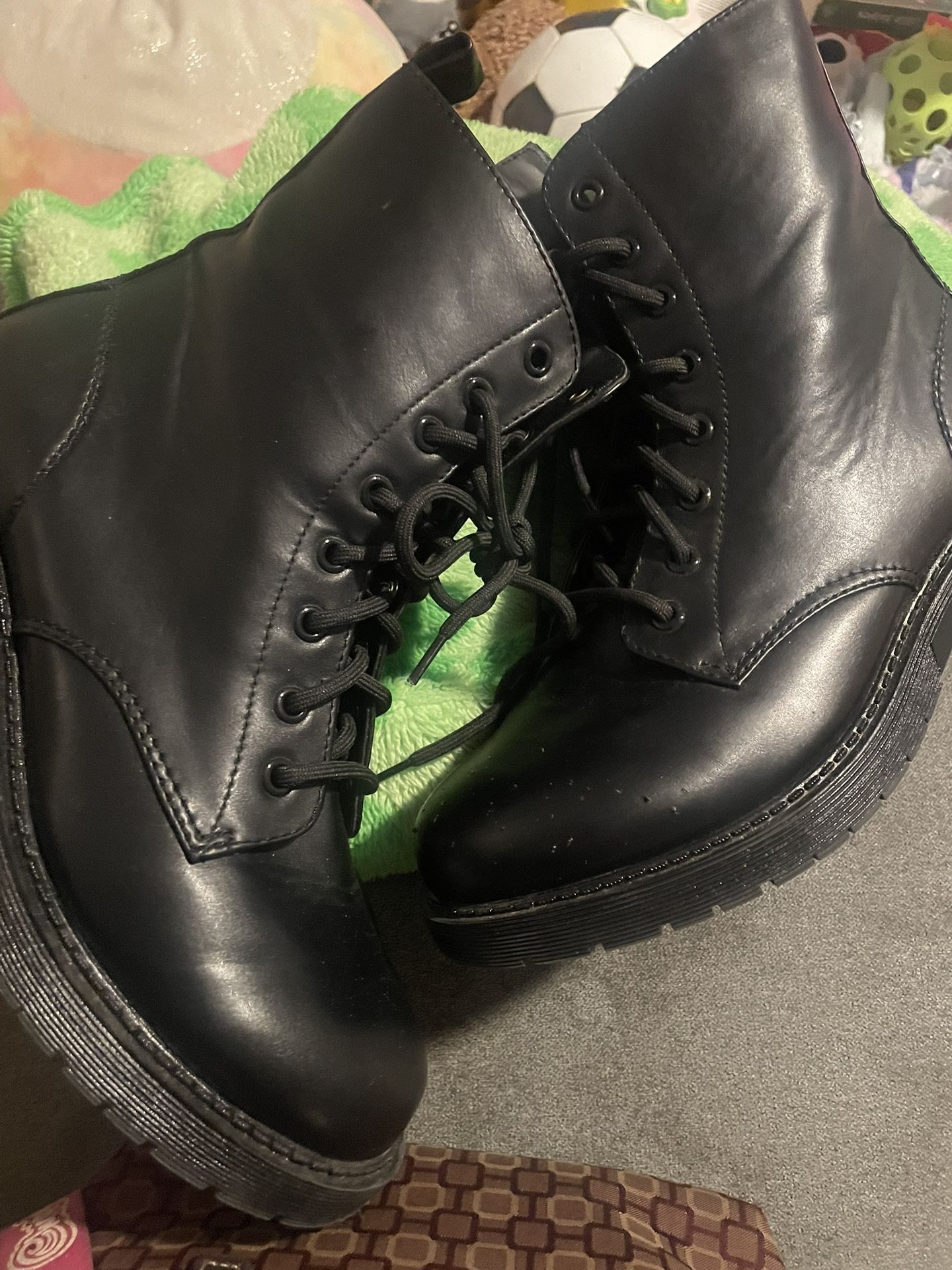 size 8 and 1/2 womens black boots worn once