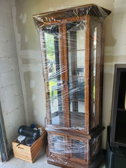 Curio cabinet