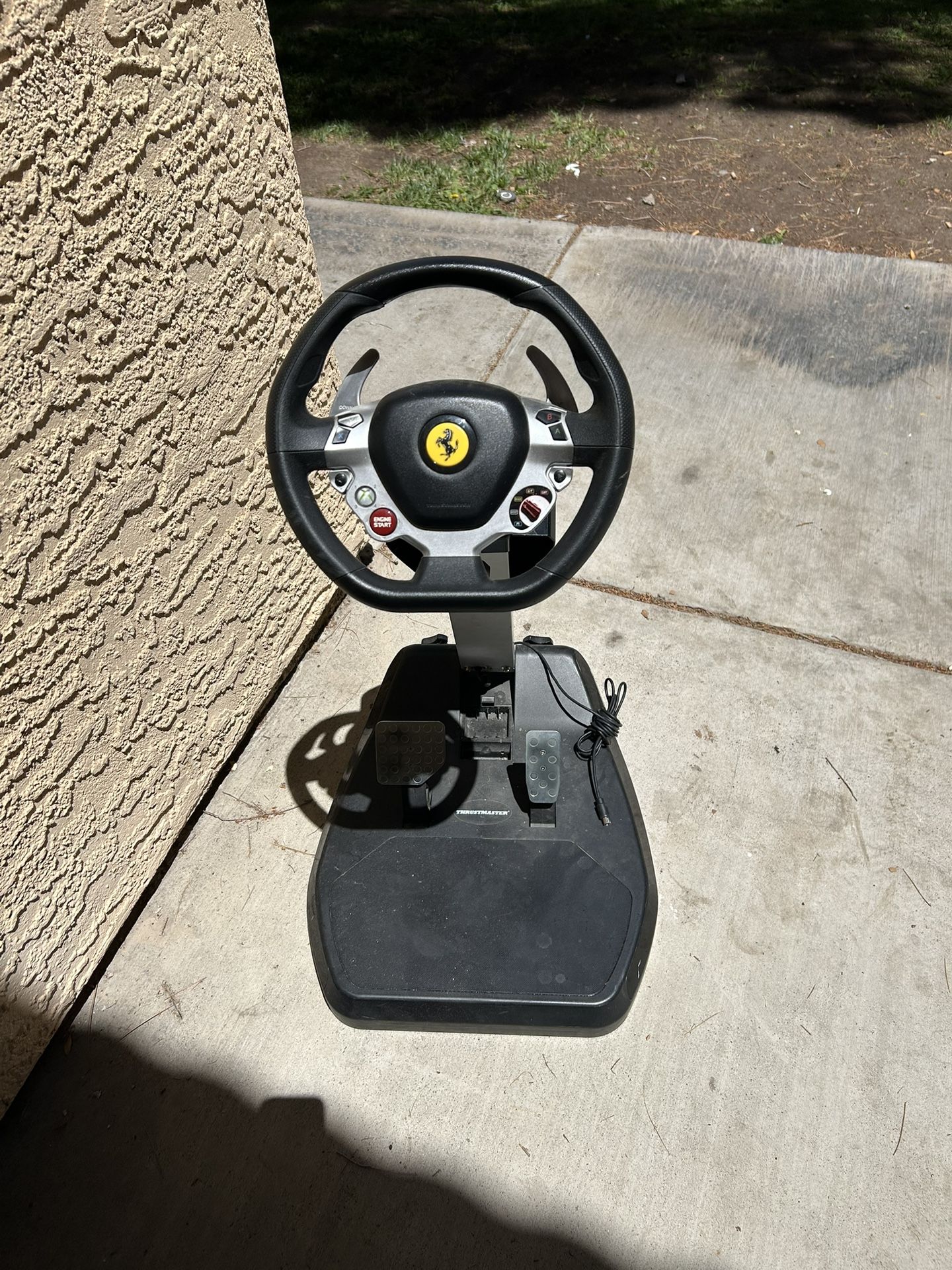 Thrustmaster Ferrari Vibration GT Cockpit 458 Italia Edition XBOX 360 + PC