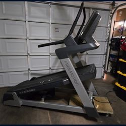 Freemotion 10.9 Incline Trainer 