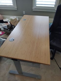 Adjustable Standing Desk