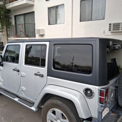 Jeep Wrangler JKU Unlimited 4door Factory Hardtop With Panels 