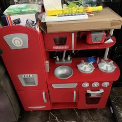 Toy Kitchen 