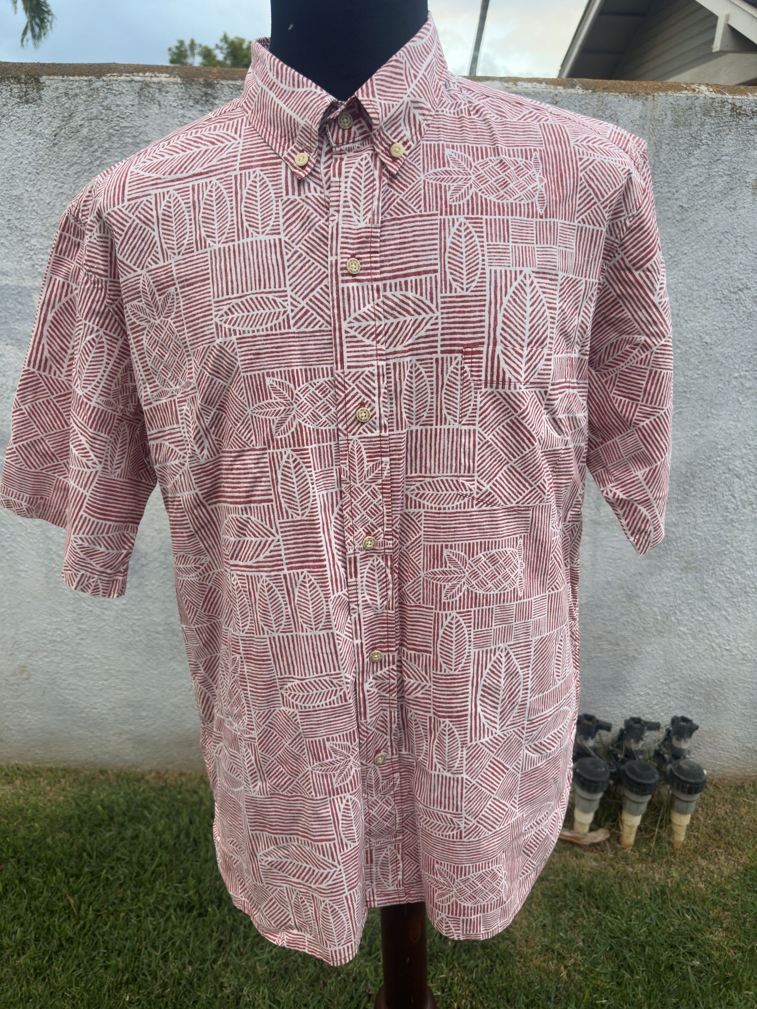 PreOwned Reyn Spooner Hawaiian Print Red Full Button Men's XL