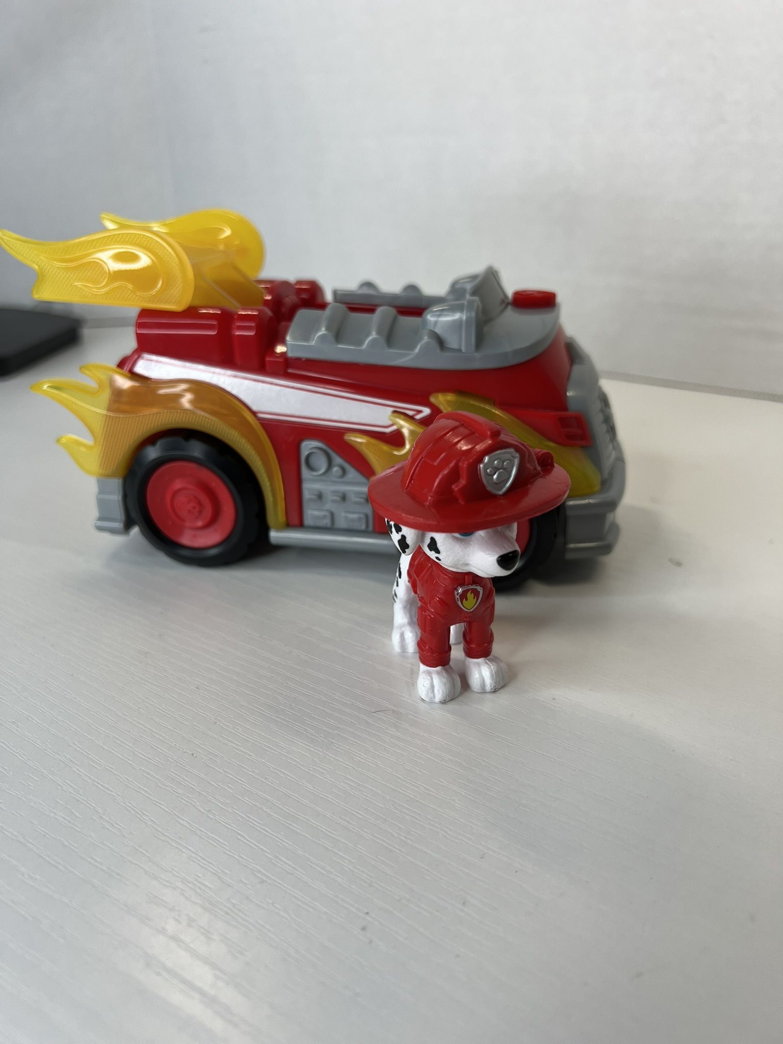 Paw Patrol Marshall’s Fire Truck With Small Figure