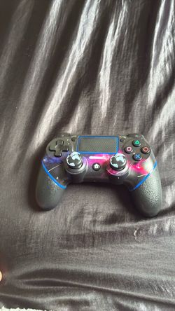 PS4 controller