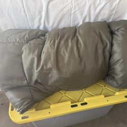 Sleeping bag adult Coleman green 72”x60”