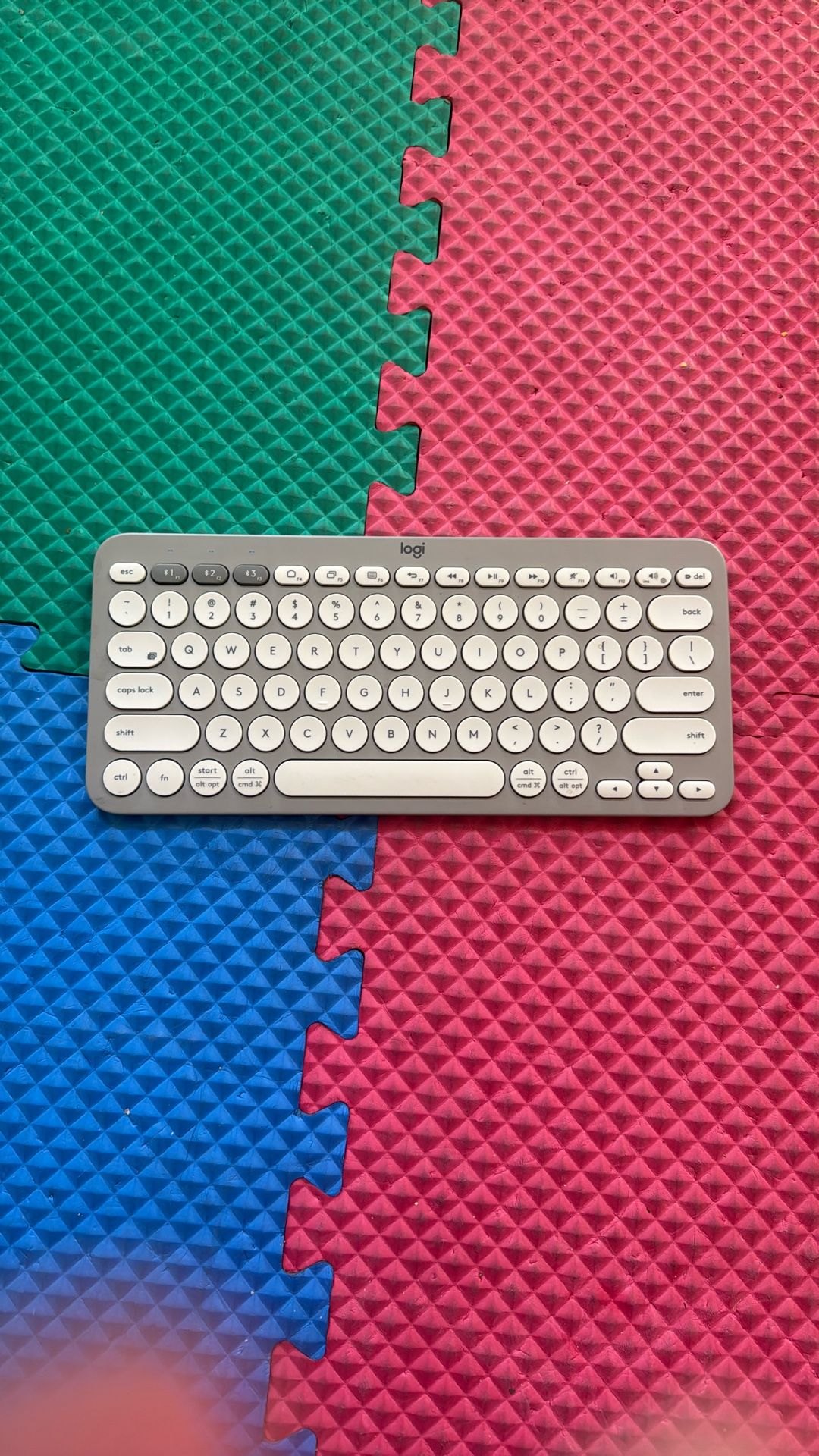 Logitech K380 Bluetooth Keyboard – Windows, Mac, Chrome OS, Android, iPad, iPhone, Apple TV Compatible Dark Grey,