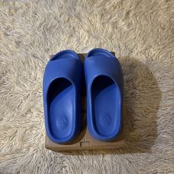 Yeezy Slides Size 11