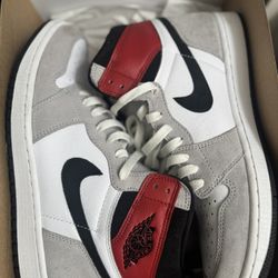 Jordan 1 Light Smoke Grey