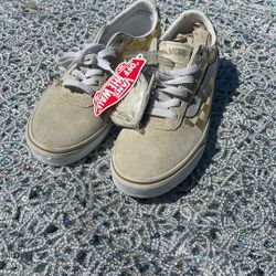 Women’s Vans, Gold Checkered Size 8