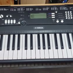 Yamaha EZ-220 Portable 61-Key Light-Up Electronic Keyboard