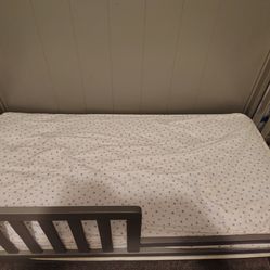 Baby bed/Toddler bed