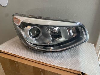2014-2019 Kia soul right headlight