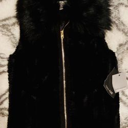 Marc New York faux fur vest, Size XS. NWT, Retails $99.00. Brundage and Chester. Check out my other listings. 