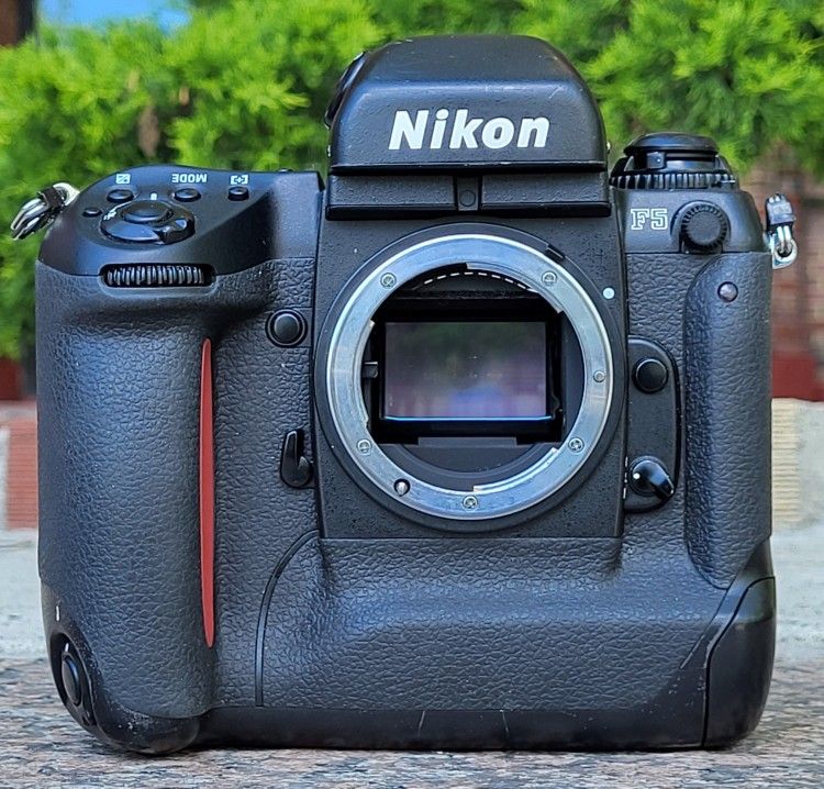 Nikon F5 Film Camera Body