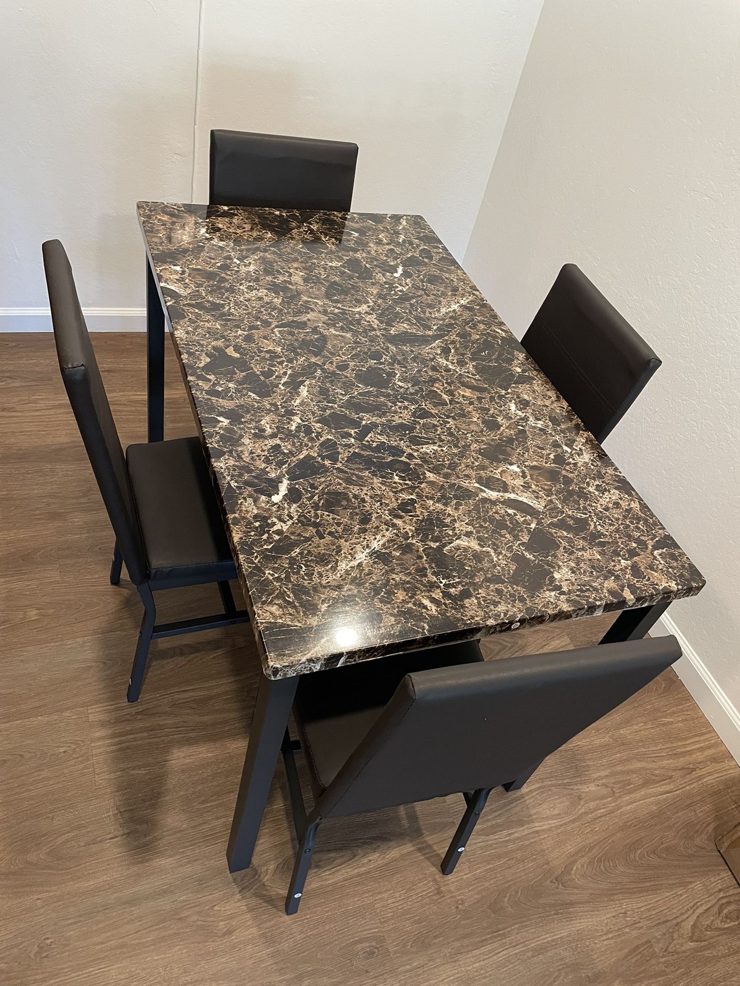 Dining Table Set With 4 Chairs Synthetic Marble