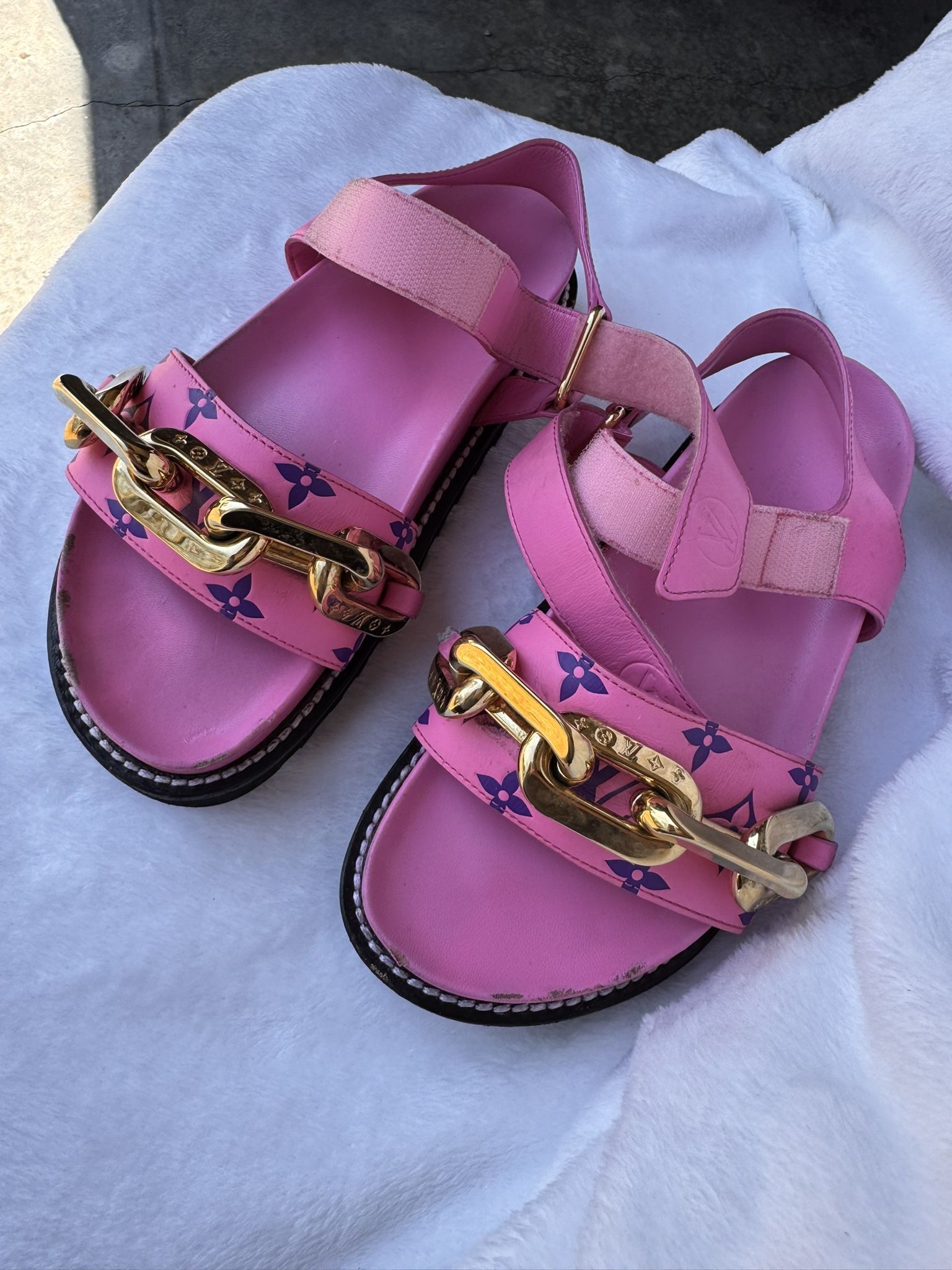 Louis Vuitton Authentic Pink Sandals. Size 38