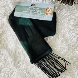 🐶 Greenbrier Kennel Club Green & Black Holiday Velcro Closure 11” Pet Scarf