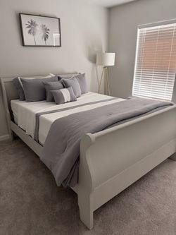 Queen Bed