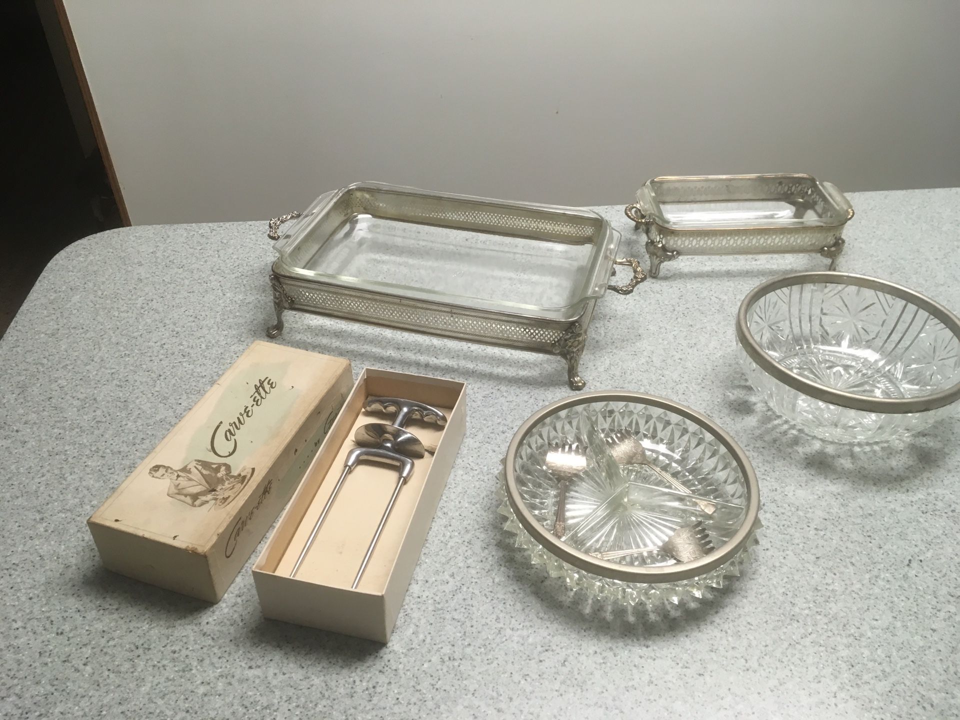 Vintage servers set