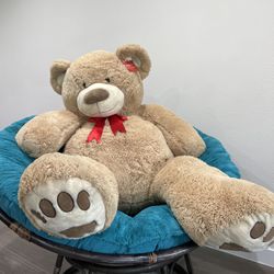 Giant Teddy Bear