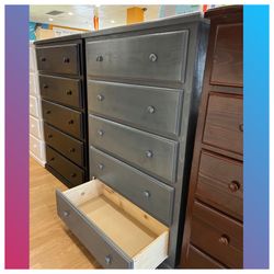 Dresser/ Five drawers dresser