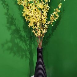 Ikea vase plus flowers