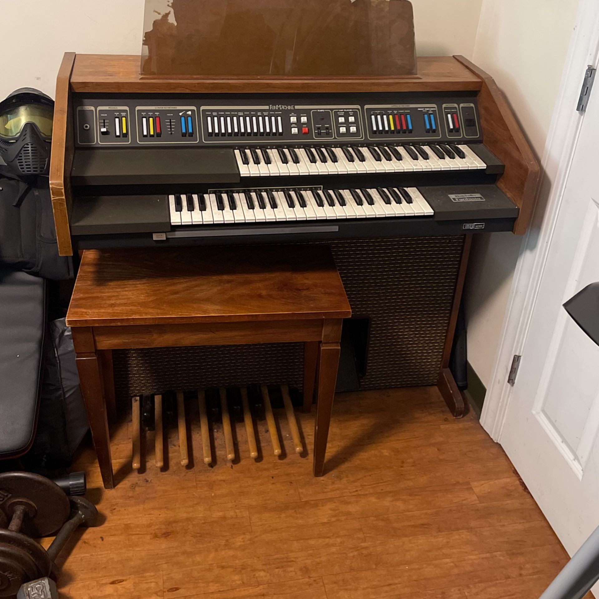 BALDWIN Fantasia Electric Organ with Matching Bench Chest