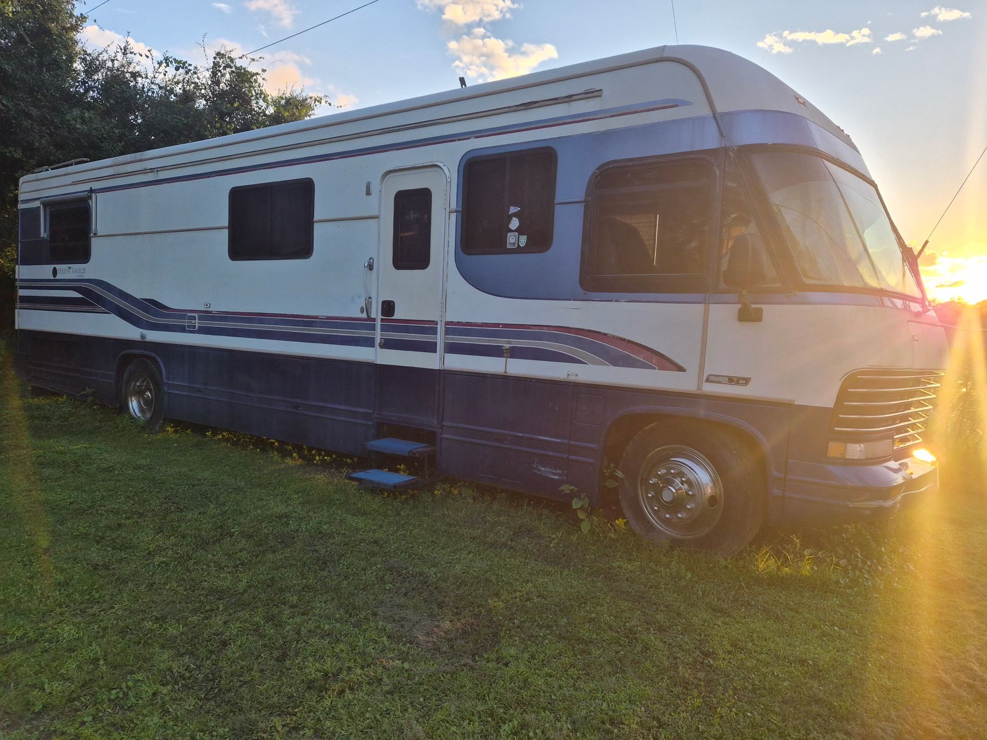 Holiday rambler RV