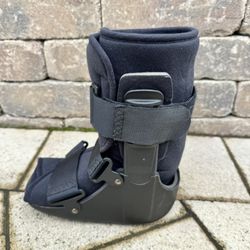 Air Cam walking Boot