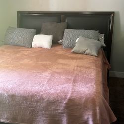 King Bedroom Set