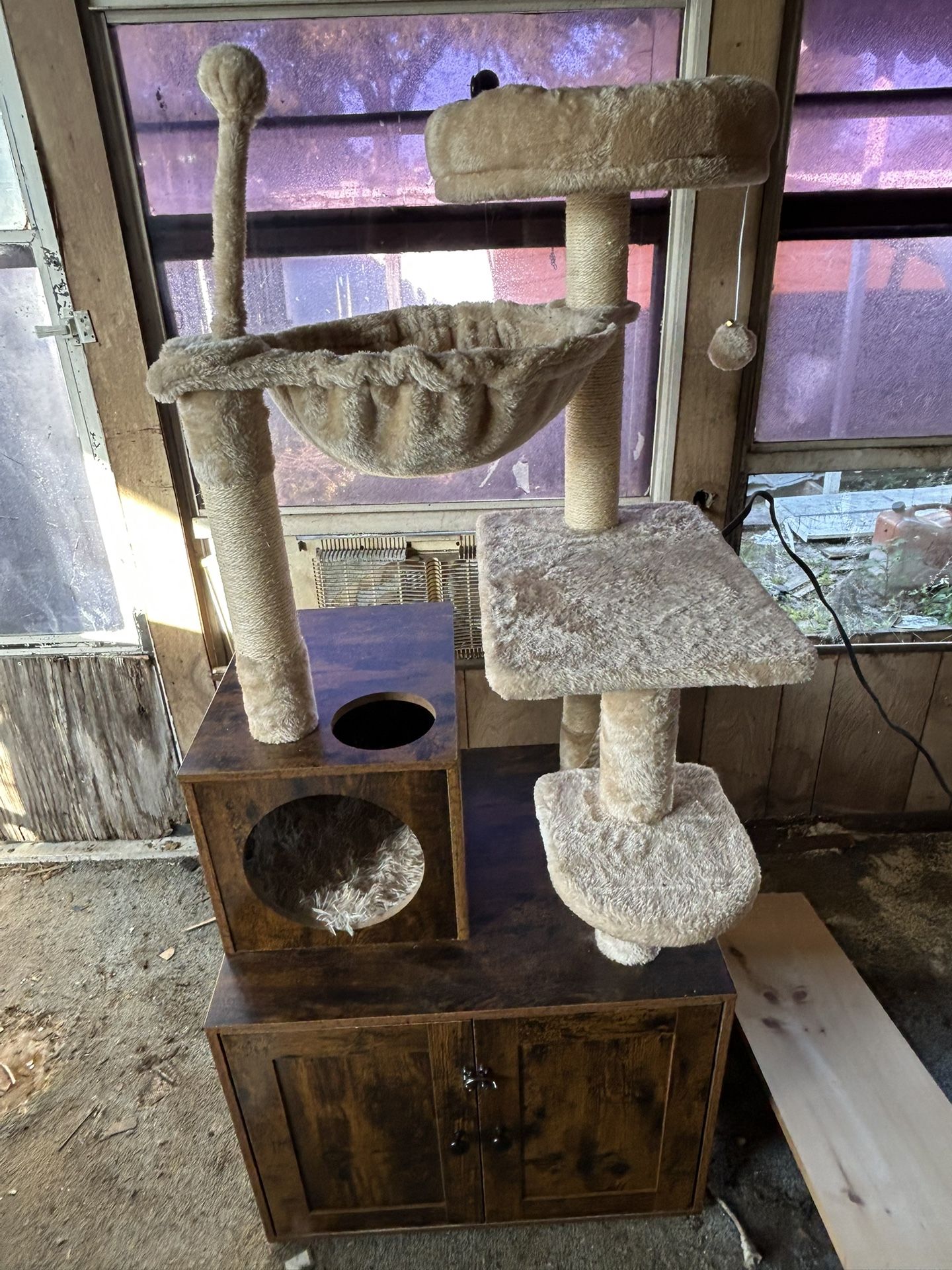 cat litter box hide/cat tree
