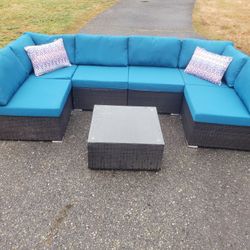 Outdoor Sectional w/new Cushions 