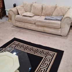 FREE SOFA SET