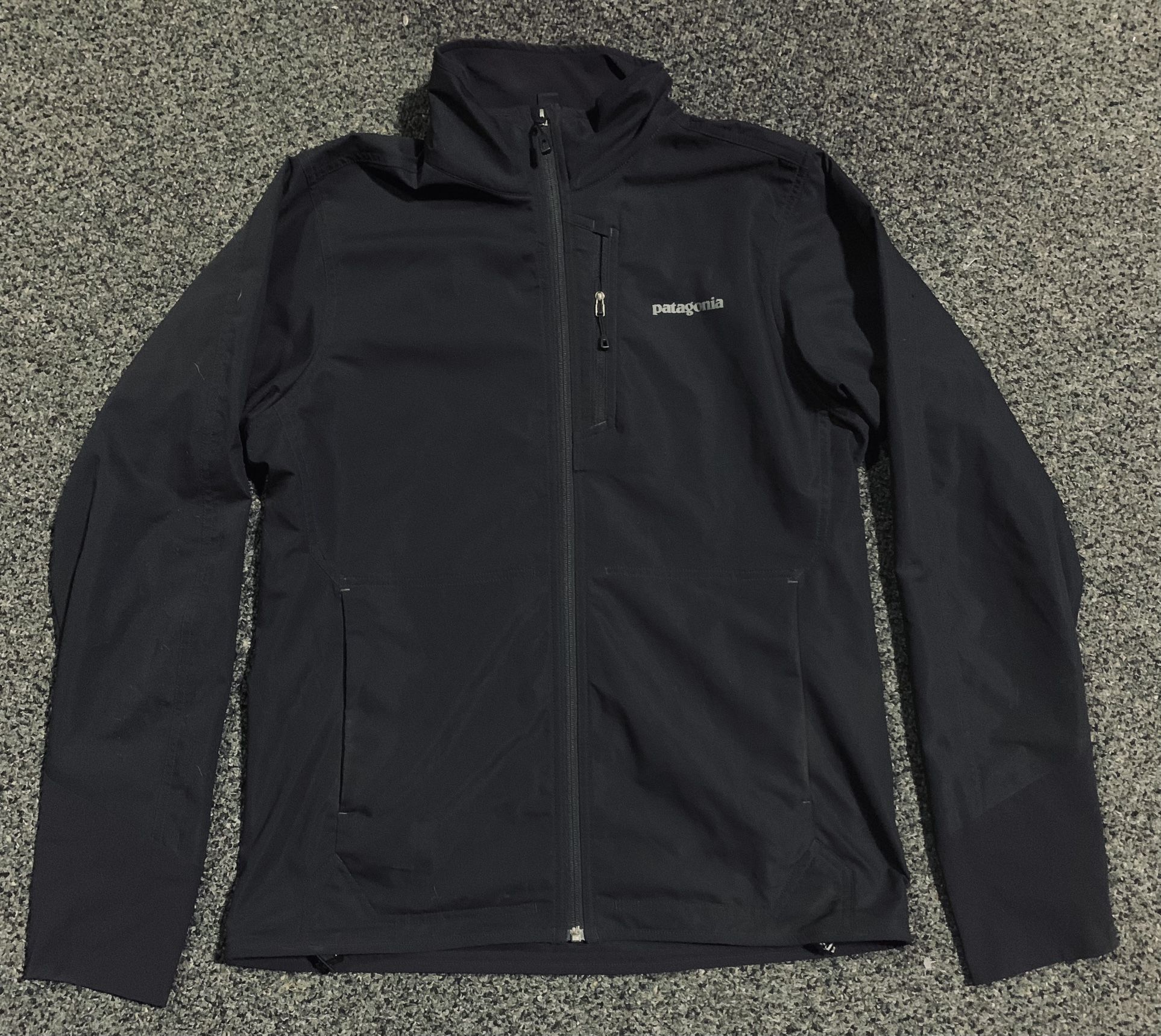 Patagonia Common Threads Partnership mens size medium black windbreaker jacket - worn once like new
