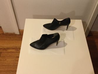 Brand New Brown Tory Burch Dress Shoes