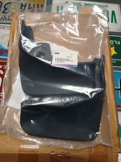 New 14-23 Ford Transit Connect Rear Set Splash Guard Genuine