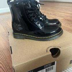 Kids Dr Martens 