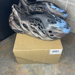 Adidas Yeezy Foam RNNR MX Cinder ID4126 Men’s Sz.11