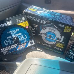 Hercules saw with extra blade