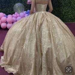 Quinceñera Gold Dress !
