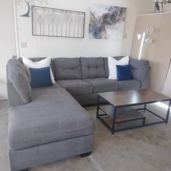 Gray Ashelys Furniture sectional Couch