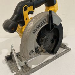 DEWALT 20-Volt MAX Cordless 6-1/2 in. Circular Saw (Tool-Only)