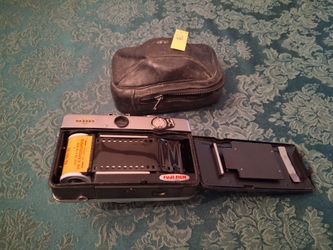 Vintage Fujica Compact 35. (35 mm)
