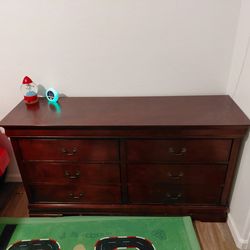 6 drawer wood dresser