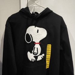 Snoopy Hoodie (new) Size (M)
