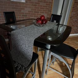 Mesa de comedor súper nueva