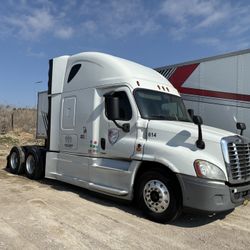 2015 Freightliner Cascadia, Non-Running